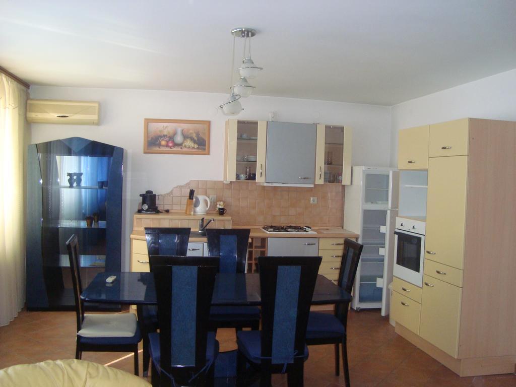 Lotusz Apartments in Nyíregyháza Buitenkant foto