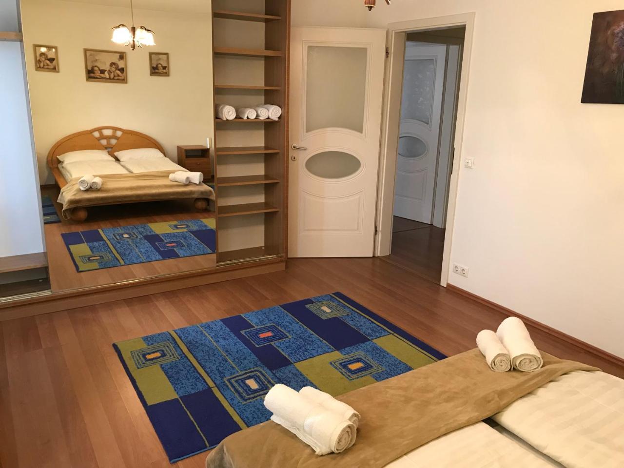 Lotusz Apartments in Nyíregyháza Buitenkant foto