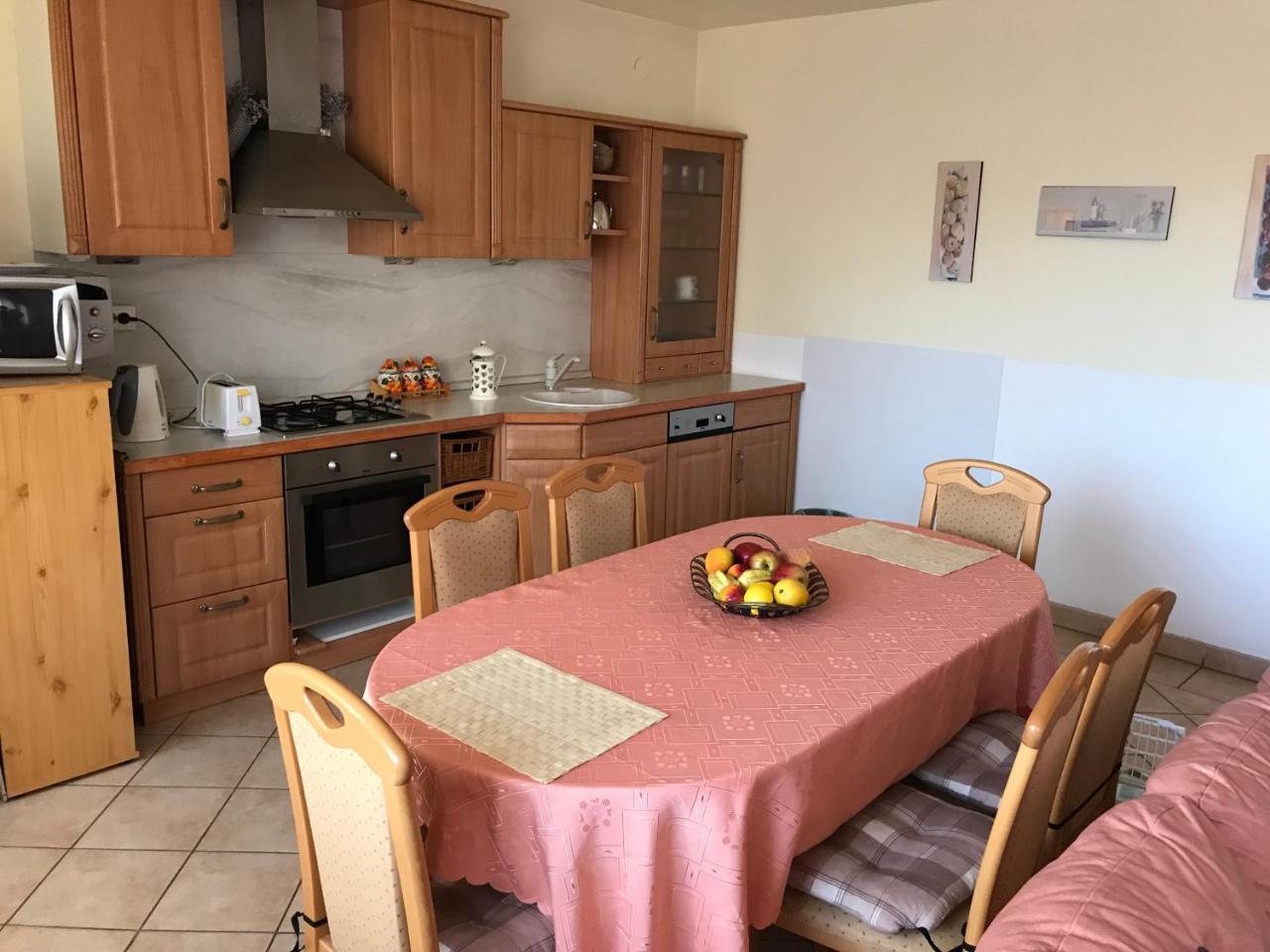Lotusz Apartments in Nyíregyháza Buitenkant foto