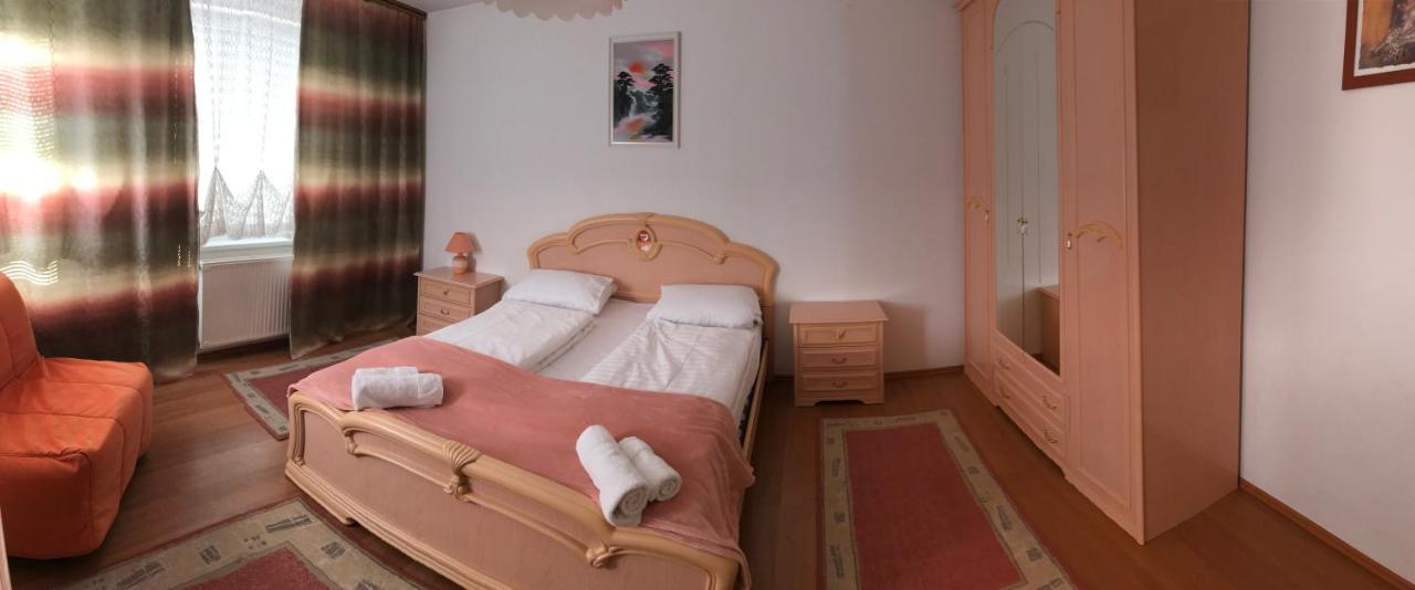 Lotusz Apartments in Nyíregyháza Buitenkant foto