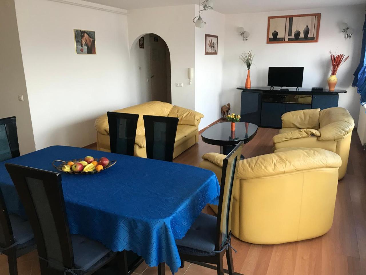 Lotusz Apartments in Nyíregyháza Buitenkant foto