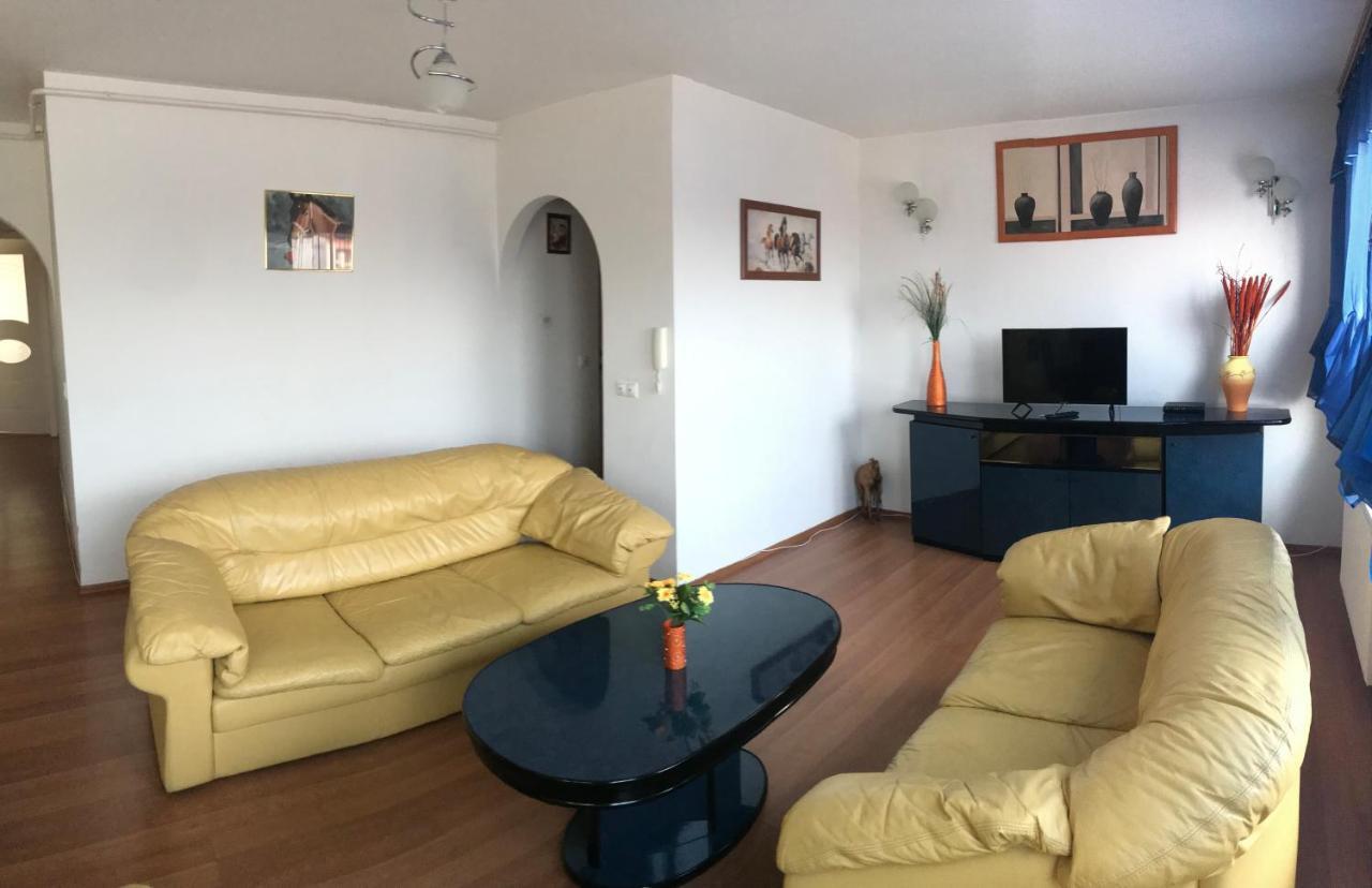 Lotusz Apartments in Nyíregyháza Buitenkant foto