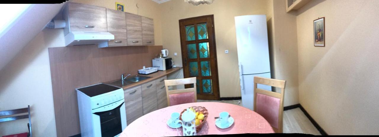 Lotusz Apartments in Nyíregyháza Buitenkant foto