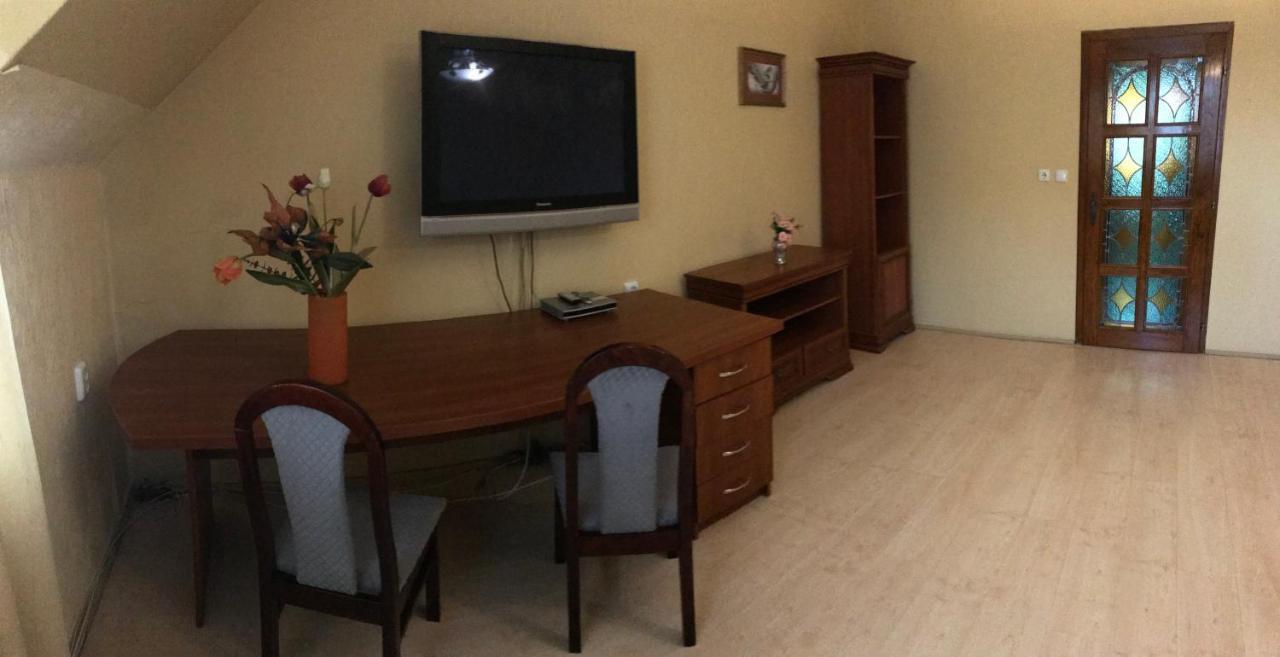 Lotusz Apartments in Nyíregyháza Buitenkant foto