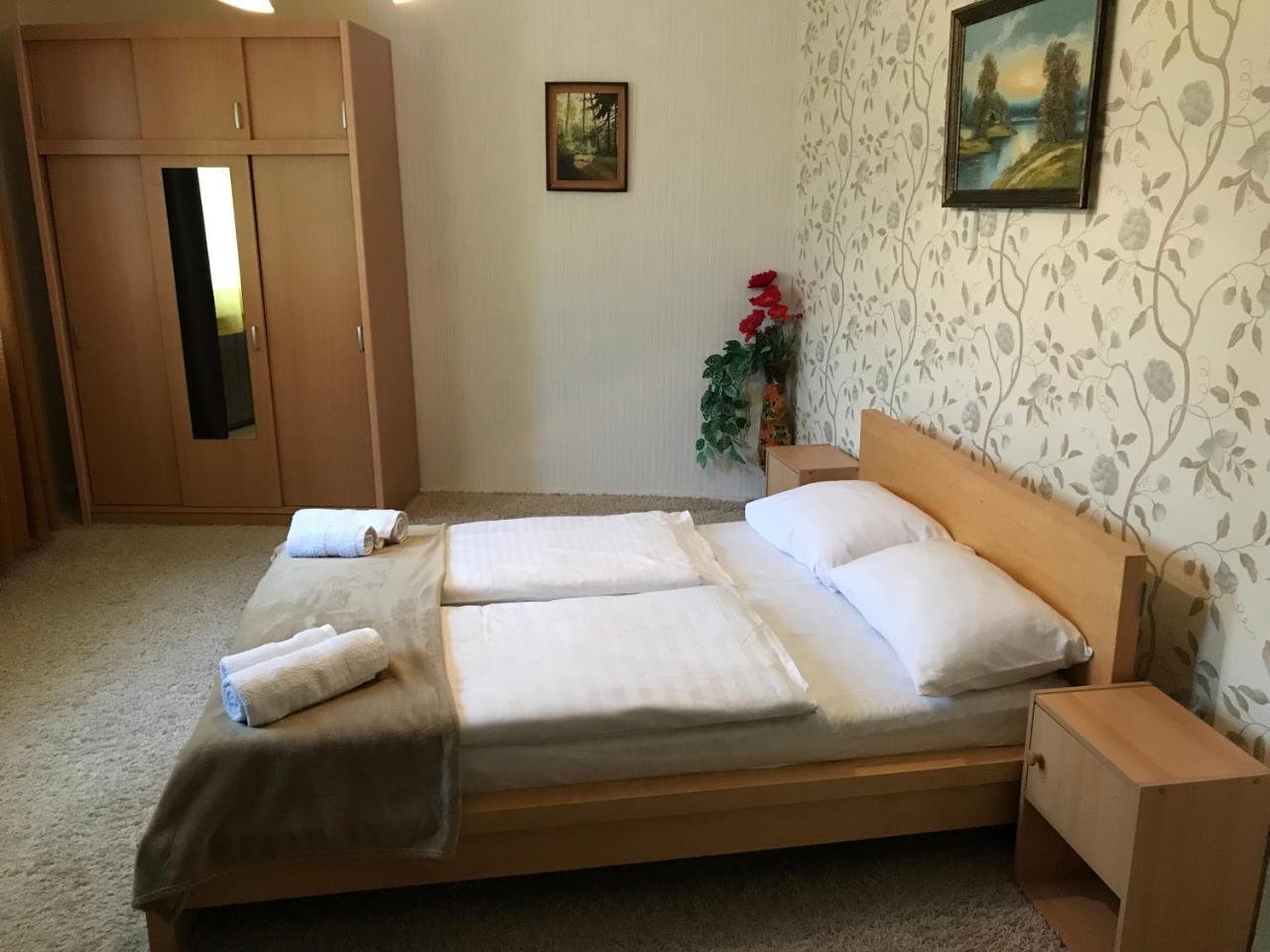 Lotusz Apartments in Nyíregyháza Buitenkant foto